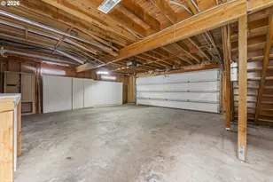 9424 N Polk Ave, Portland, OR 97203 - Photo 32