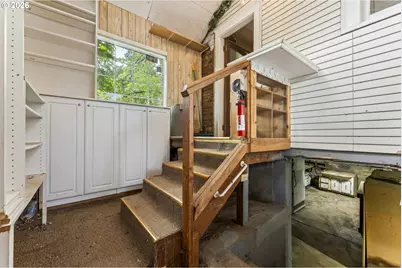 9424 N Polk Ave, Portland, OR 97203 - Photo 24