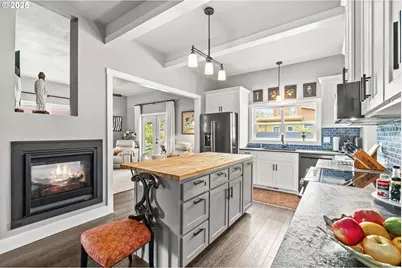 335 N H St, Cottage Grove, OR 97424 - Photo 12