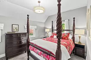 335 N H St, Cottage Grove, OR 97424 - Photo 28