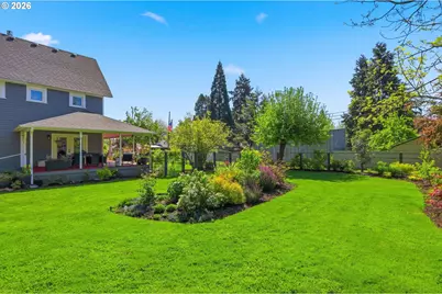 335 N H St, Cottage Grove, OR 97424 - Photo 38