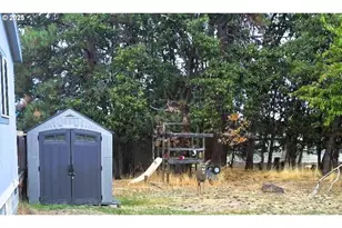 18 S Appleman Rd, Tygh Valley, OR 97063 - Photo 28