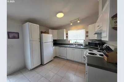 18 S Appleman Rd, Tygh Valley, OR 97063 - Photo 12