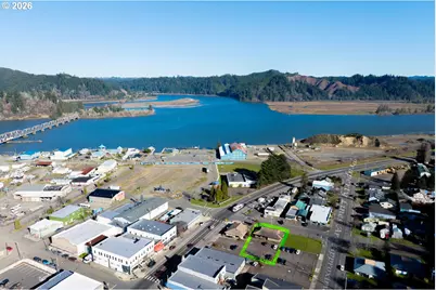 320 Fir Ave, Reedsport, OR 97467 - Photo 6