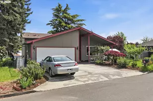 565 Brown Ct, Woodburn, OR 97071 - Photo 2