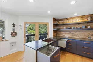 2540 NW Pacific St, Newport, OR 97365 - Photo 22