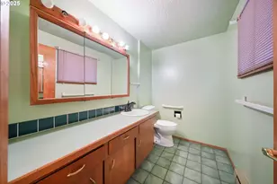 922 S 38th St, Springfield, OR 97478 - Photo 26