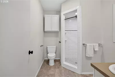 17839 SE Clay St, Portland, OR 97233 - Photo 28