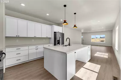 313 Cap Ave, Winlock, WA 98596 - Photo 10