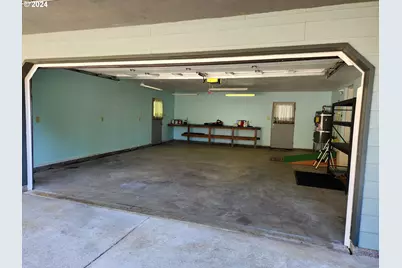 1675 Kristi Loop, Lakeside, OR 97449 - Photo 32