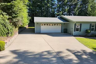 1675 Kristi Loop, Lakeside, OR 97449 - Photo 2