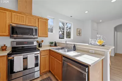 5243 Wales Dr, Eugene, OR 97402 - Photo 18