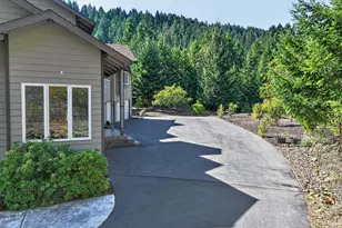 321 Upper Lakeview Rd, White Salmon, WA 98672 - Photo 38