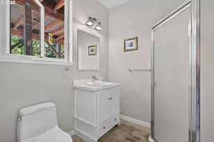 321 Upper Lakeview Rd, White Salmon, WA 98672 - Photo 16