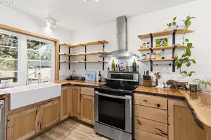 1375 Pleasant View Dr, Cottage Grove, OR 97424 - Photo 10