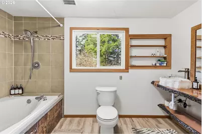 1375 Pleasant View Dr, Cottage Grove, OR 97424 - Photo 20