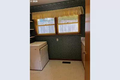 1650 N 17th St, Coos Bay, OR 97420 - Photo 12