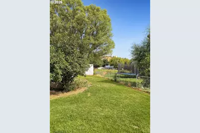 248 E 6th St, Prairie City, OR 97869 - Photo 6