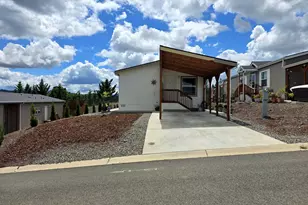 285 Deschutes Ln, Roseburg, OR 97471 - Photo 2