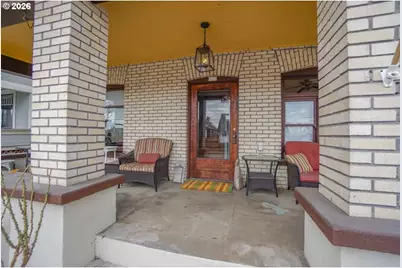 933 NE 3rd Ave, Camas, WA 98607 - Photo 4