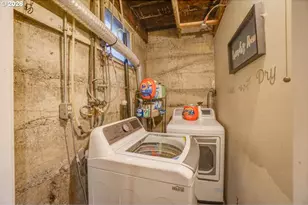 933 NE 3rd Ave, Camas, WA 98607 - Photo 36