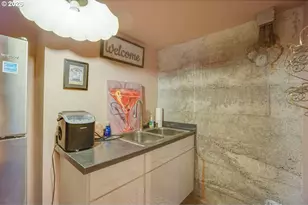 933 NE 3rd Ave, Camas, WA 98607 - Photo 34