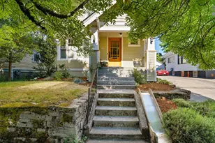 1818 SE 41st Ave, Portland, OR 97214 - Photo 2
