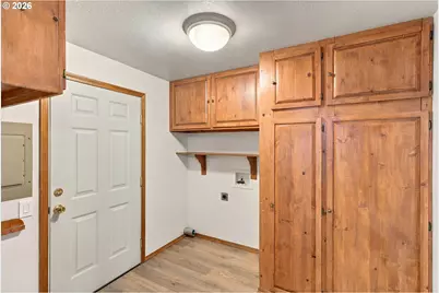 3650 Edgewood Dr, North Bend, OR 97459 - Photo 10