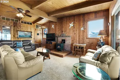 1807 N Prom, Seaside, OR 97138 - Photo 12
