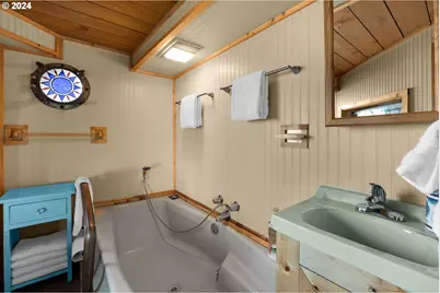 1807 N Prom, Seaside, OR 97138 - Photo 34
