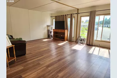 1413 Hawthorne Ave, Reedsport, OR 97467 - Photo 6