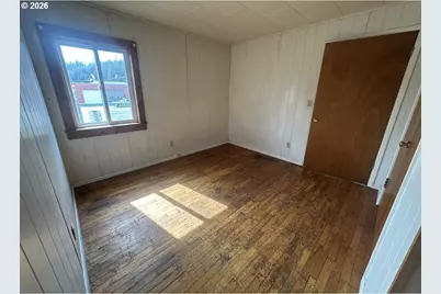 1225 N Laurel St, Coquille, OR 97423 - Photo 14