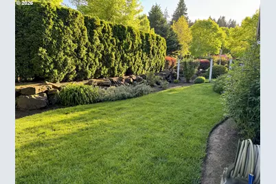 3297 Jayhawk Ct, Eugene, OR 97405 - Photo 34