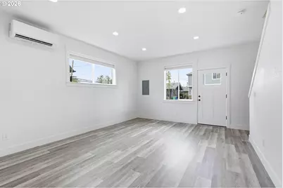 8665 SE Insley St, Portland, OR 97266 - Photo 10