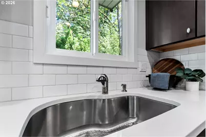 1442 SW 66th Ave, Portland, OR 97225 - Photo 10