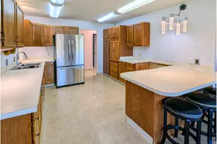 516 SE Colorado Dr, Roseburg, OR 97470 - Photo 8