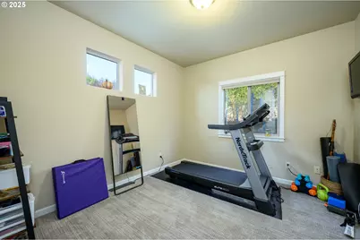 398 SW Mt Mazama St, McMinnville, OR 97128 - Photo 22