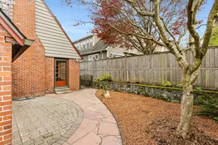 1128 NE Knott St, Portland, OR 97212 - Photo 42