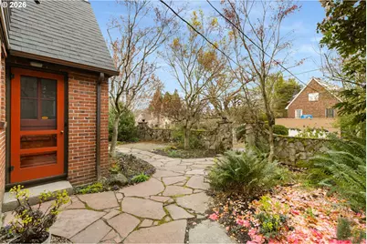 1128 NE Knott St, Portland, OR 97212 - Photo 38