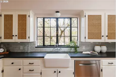 1128 NE Knott St, Portland, OR 97212 - Photo 18