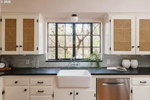 1128 NE Knott St, Portland, OR 97212 - Photo 18