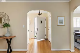 1128 NE Knott St, Portland, OR 97212 - Photo 4