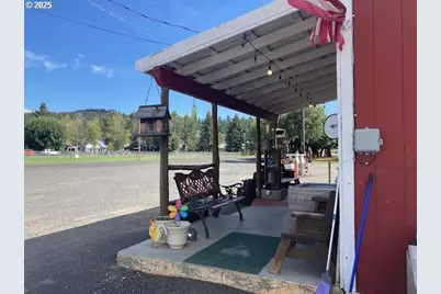 209 Barnes Ave, Seneca, OR 97873 - Photo 30