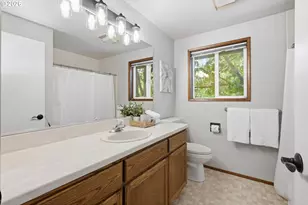 1639 Victorian Way, Eugene, OR 97401 - Photo 24