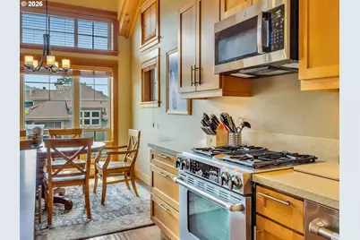 132 E Surfcrest Ave #A2-D, Cannon Beach, OR 97110 - Photo 10