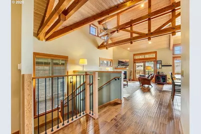 132 E Surfcrest Ave #A2-D, Cannon Beach, OR 97110 - Photo 6