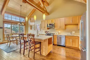 132 E Surfcrest Ave, Cannon Beach, OR 97110 - Photo 8