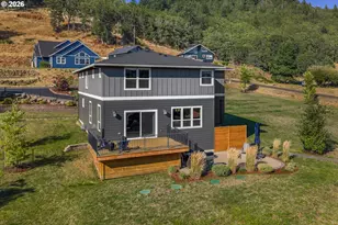 315 NW Wedrick Dr, White Salmon, WA 98672 - Photo 12
