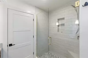 664 NW Crater Lk Dr, Dallas, OR 97338 - Photo 38