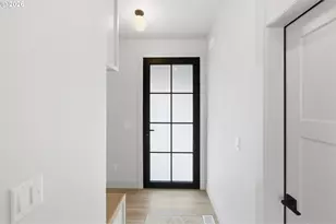 664 NW Crater Lk Dr, Dallas, OR 97338 - Photo 8